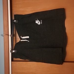 Women's NIKE dark Grey Heather skirt, size XL